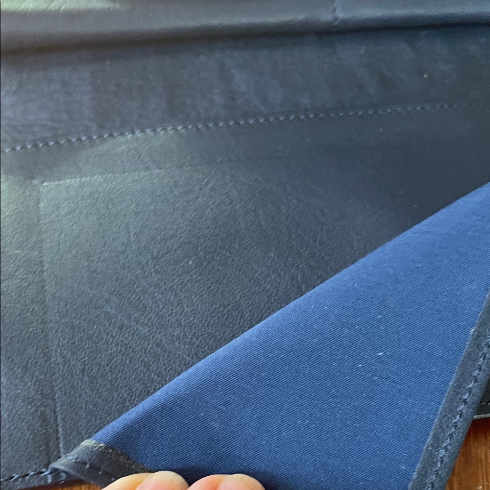 Dooney & Bourke Leather Navy Crocodile Embossed Wallet.   Made in Italy - Picture 5 of 8